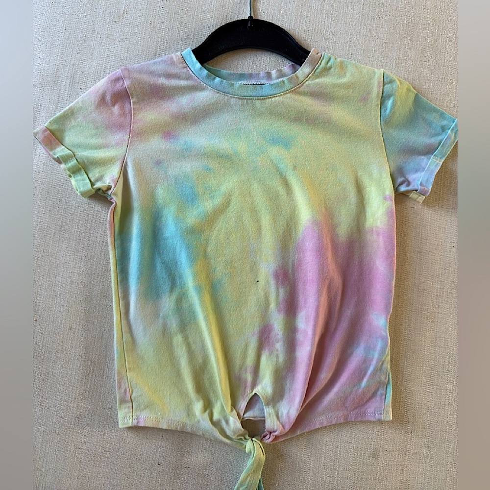 Tie dye top size small (6/7)